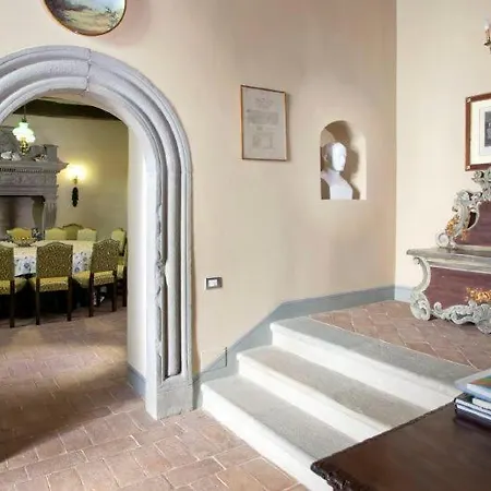 Carbonesca Sleeps 30