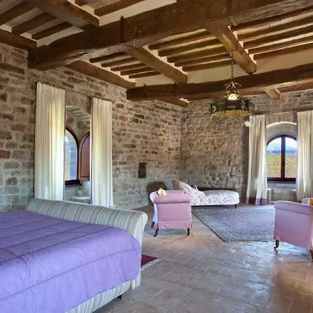 Carbonesca Sleeps 30
