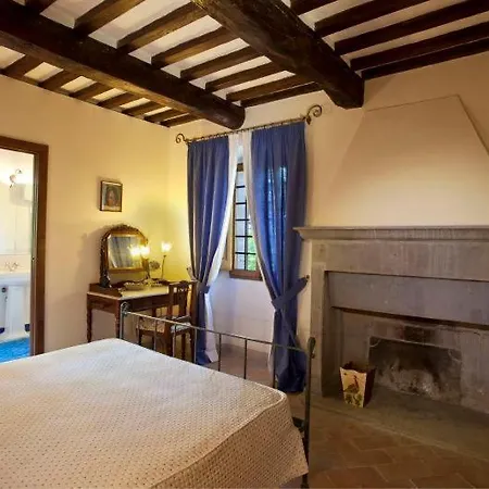 Carbonesca Sleeps 30