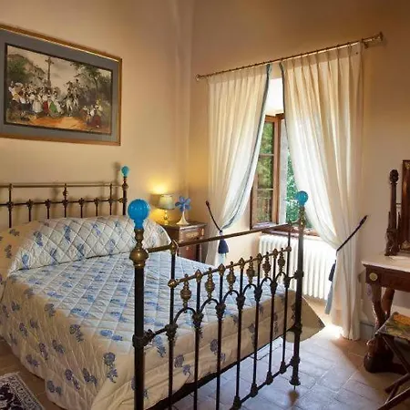 Willa Carbonesca Sleeps 30